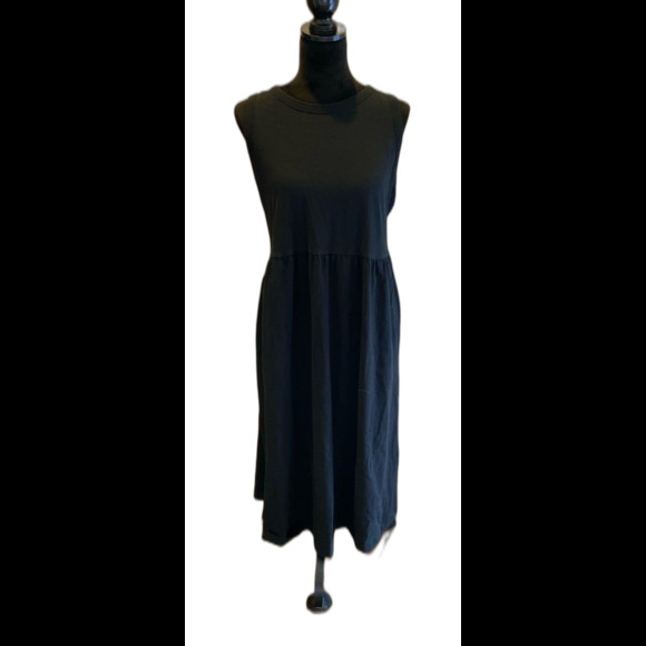 A New Day Tank Dress Sleeveless Plus Size XL Black  Gathered Waist Flattering On - Picture 2 of 11